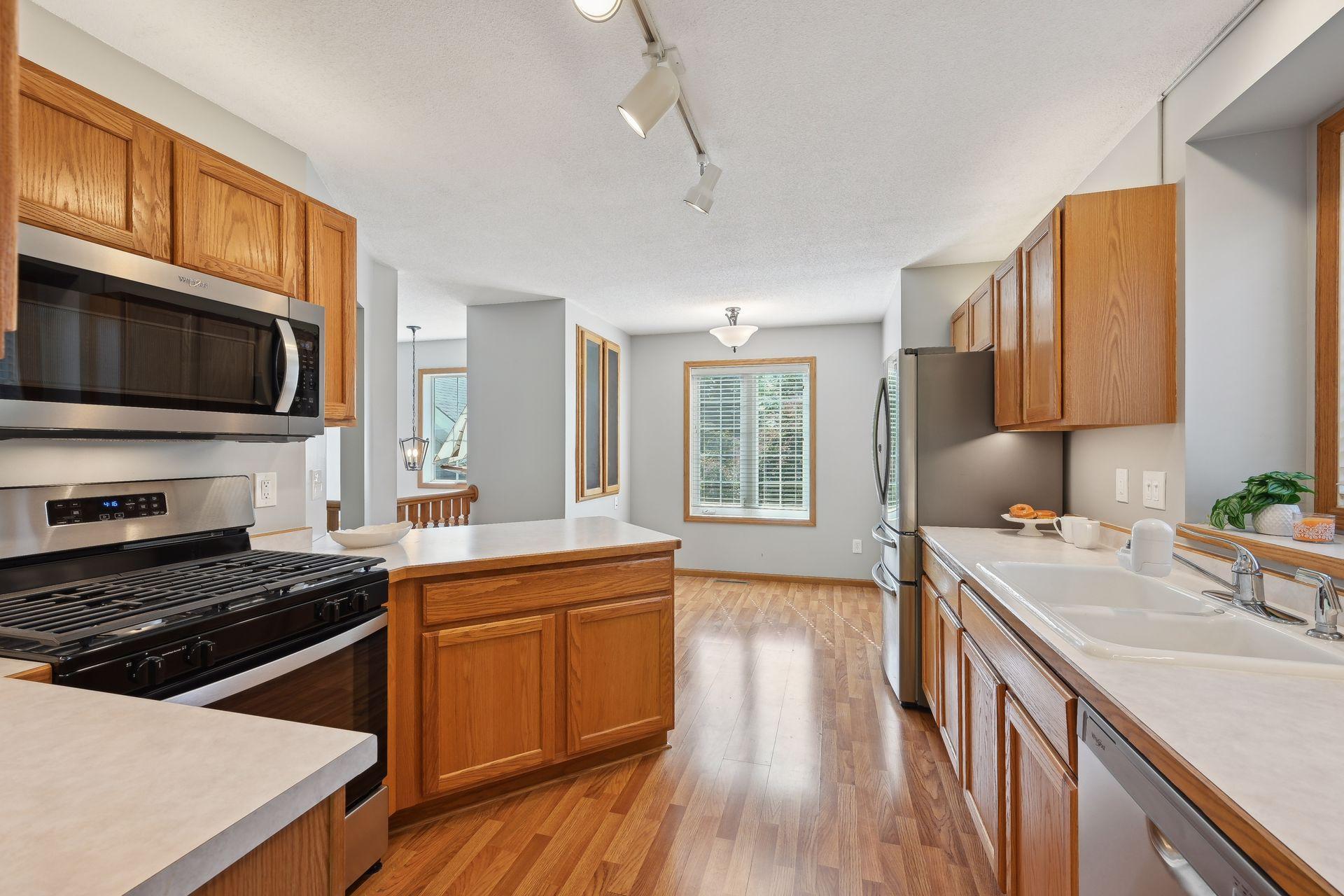 8090 Prairie Trail