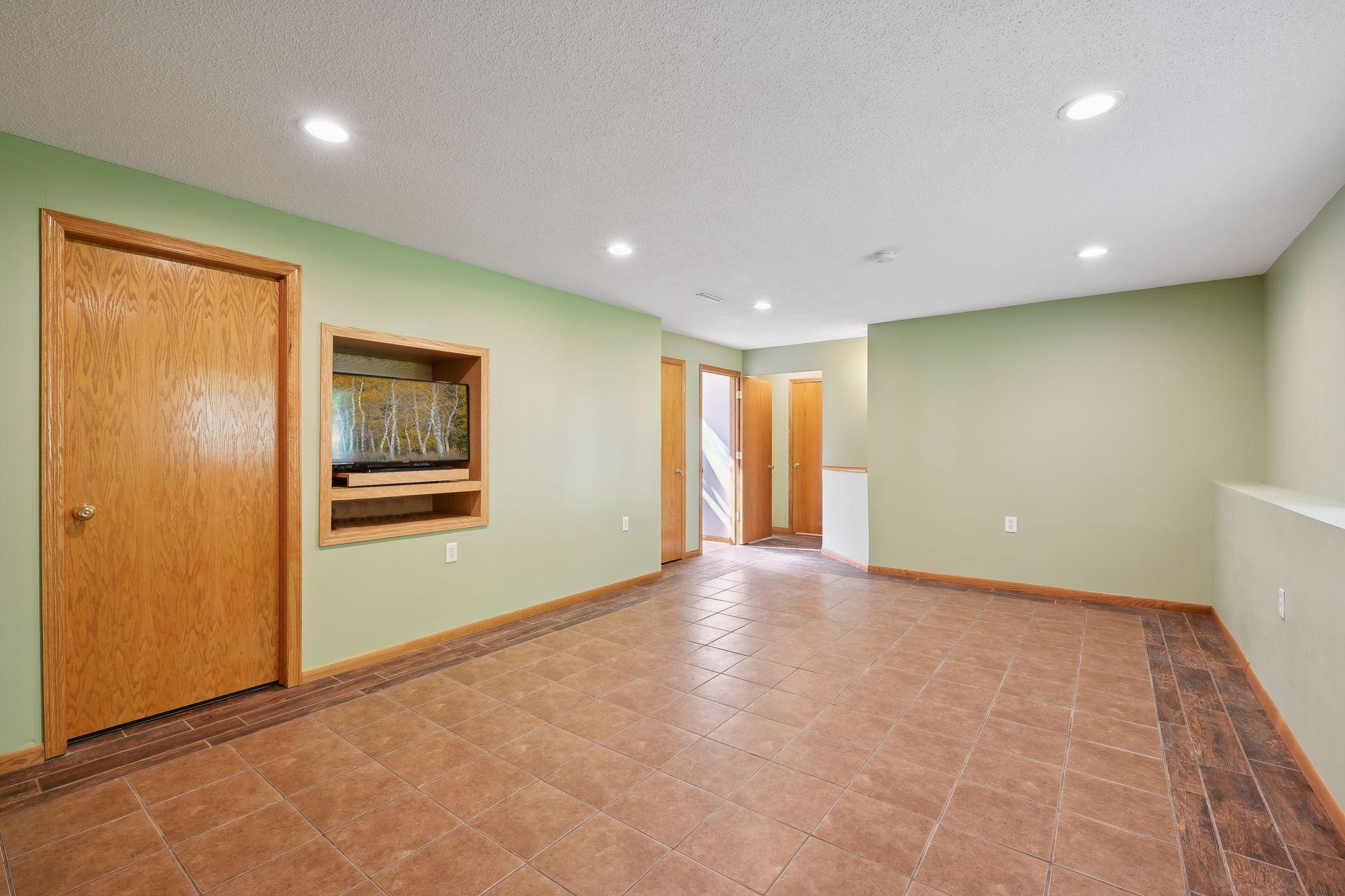 8090 Prairie Trail