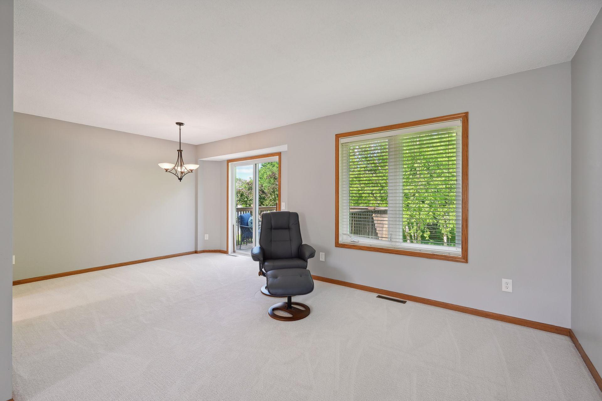 8090 Prairie Trail