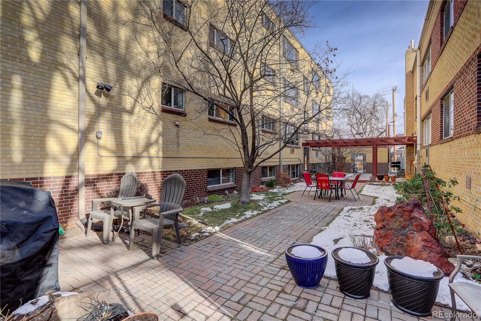 10 N Ogden Street Unit: 204