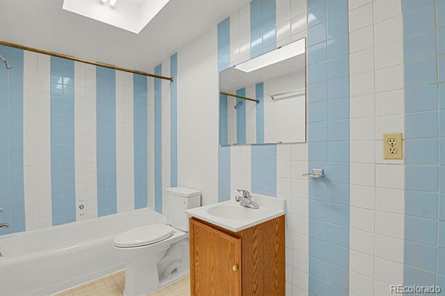 1149 Columbine Street Unit: 202