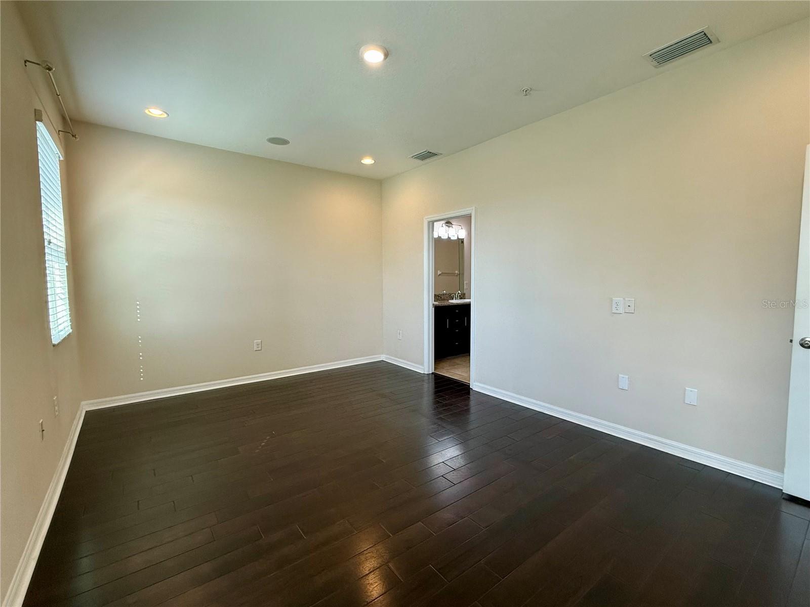 8382 ENCLAVE WAY #101