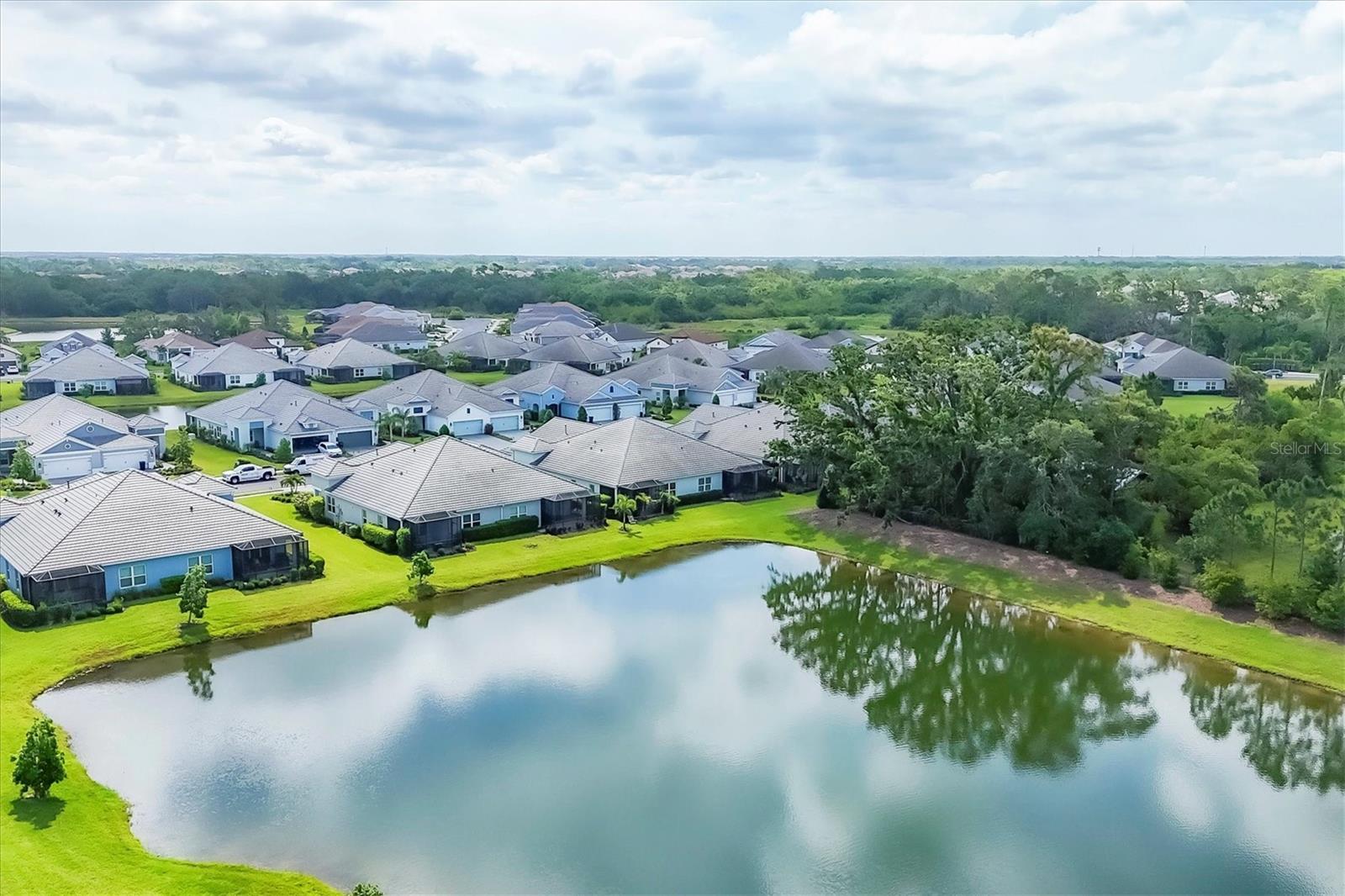 2628 SAPPHIRE BLUE LN