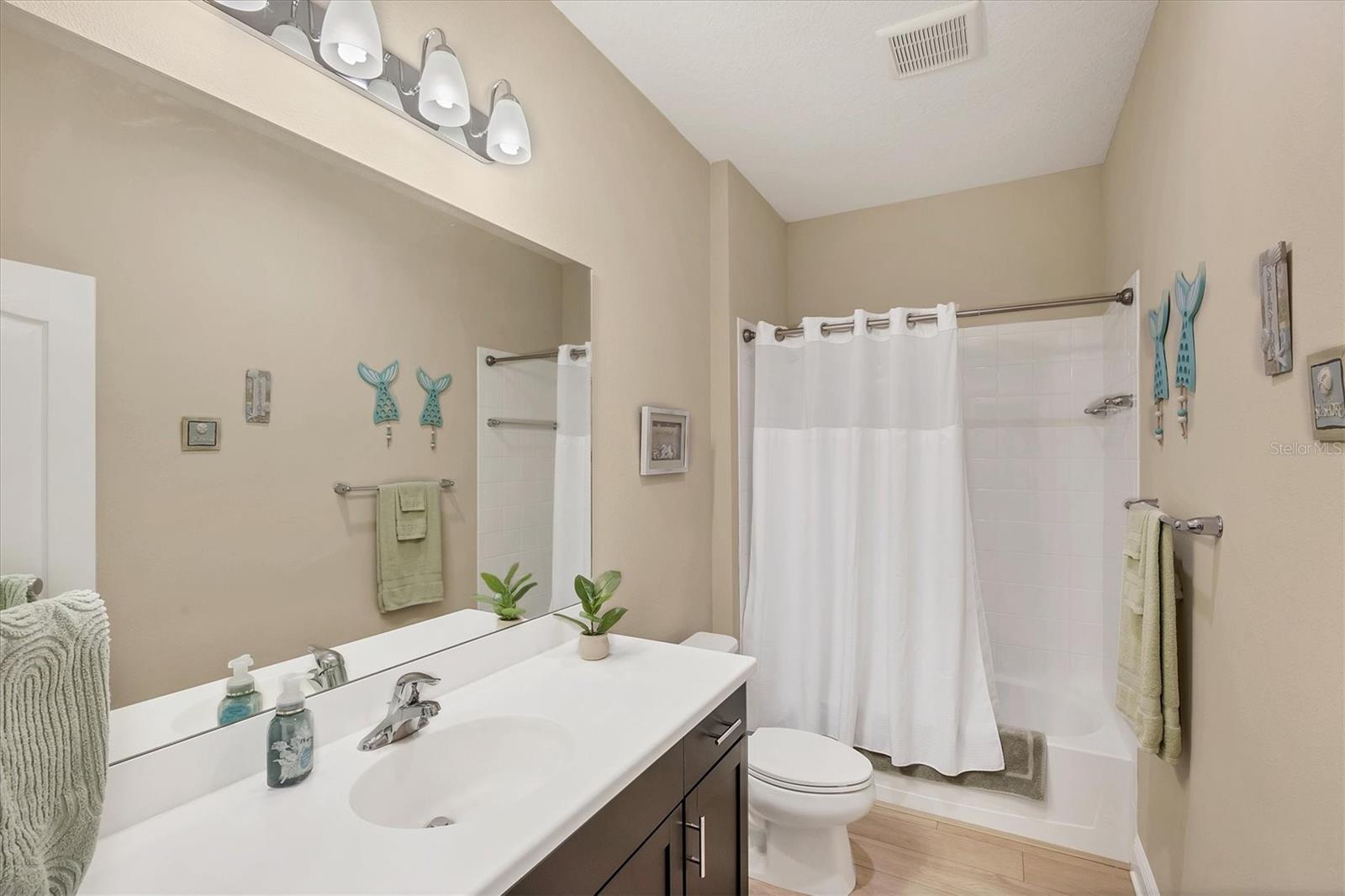 2628 SAPPHIRE BLUE LN