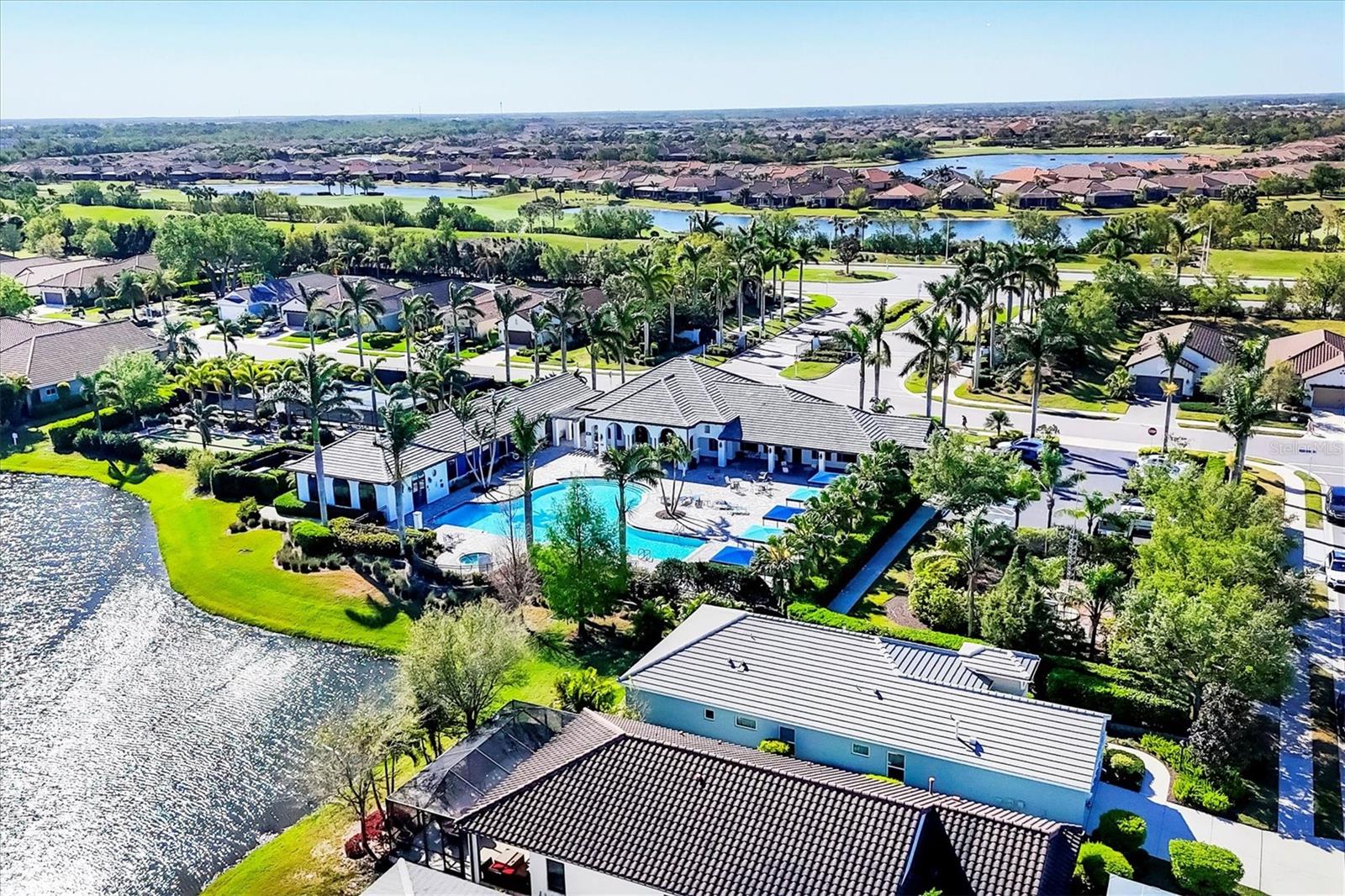 2628 SAPPHIRE BLUE LN