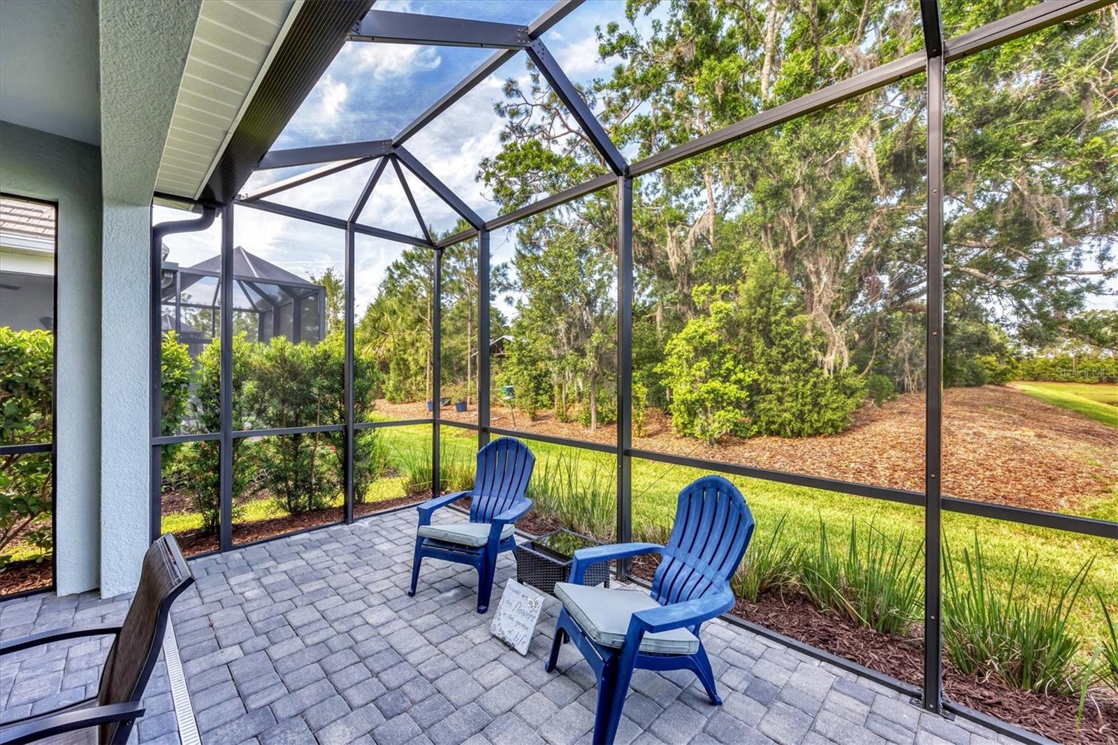 2628 SAPPHIRE BLUE LN