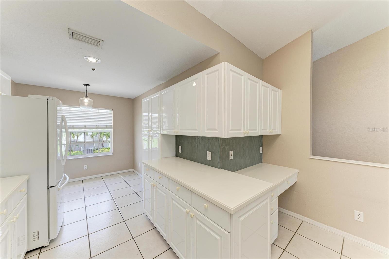 6618 PINEVIEW TER #6618