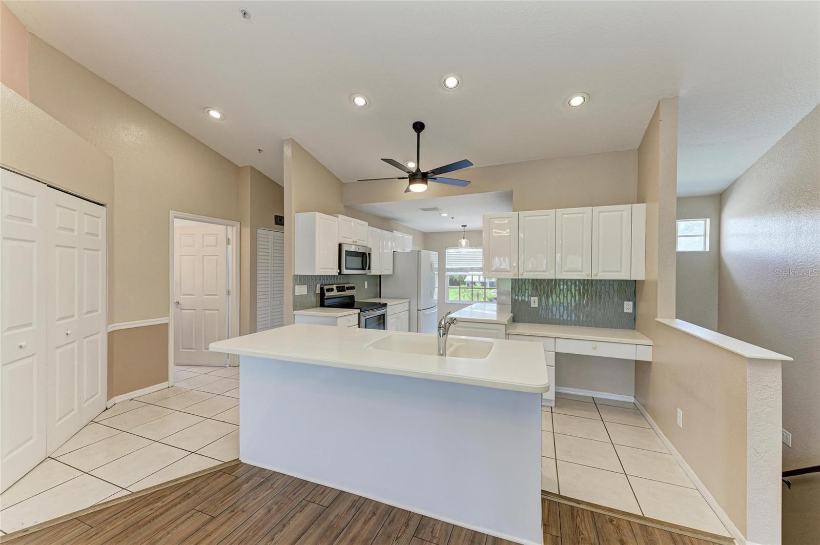 6618 PINEVIEW TER #6618