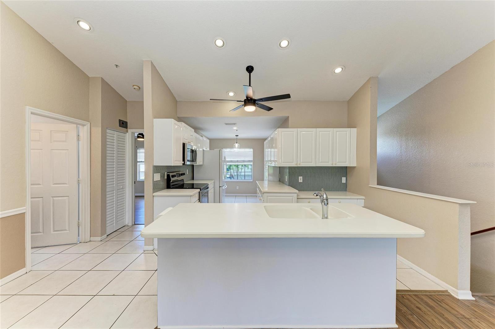 6618 PINEVIEW TER #6618