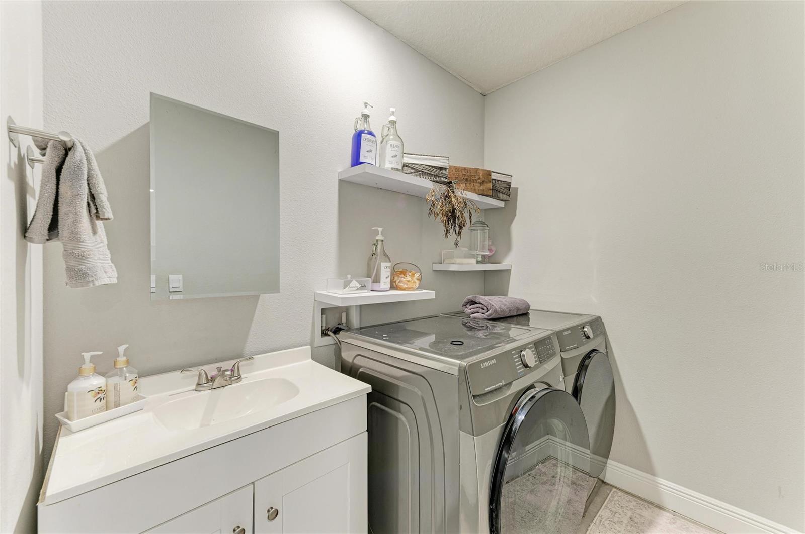 5238 GROVE MILL LOOP