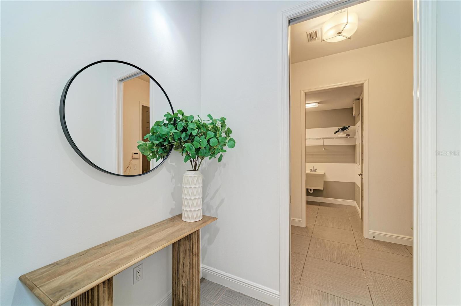 826 HONEYFLOWER LOOP