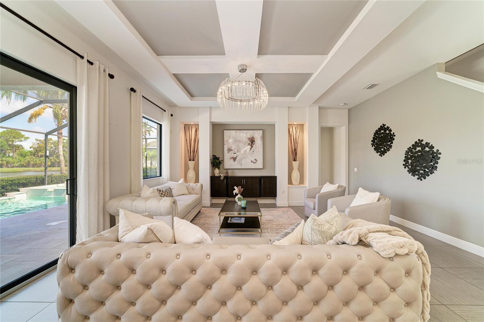 826 HONEYFLOWER LOOP