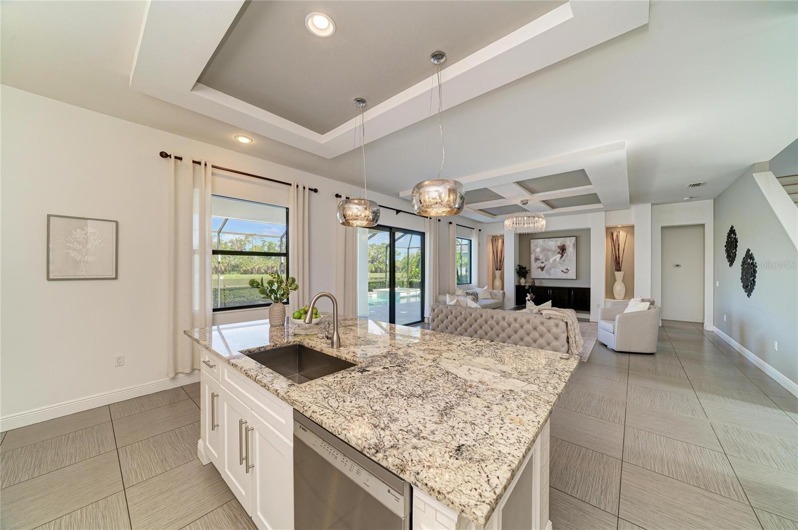 826 HONEYFLOWER LOOP