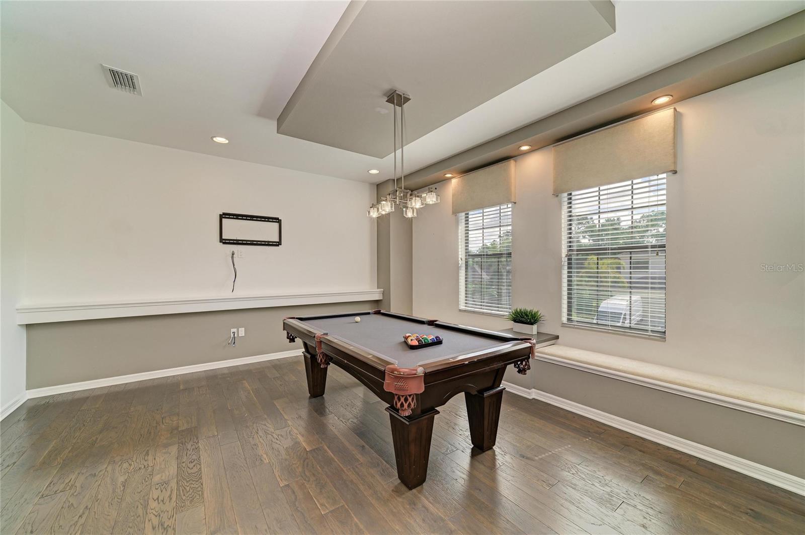 826 HONEYFLOWER LOOP