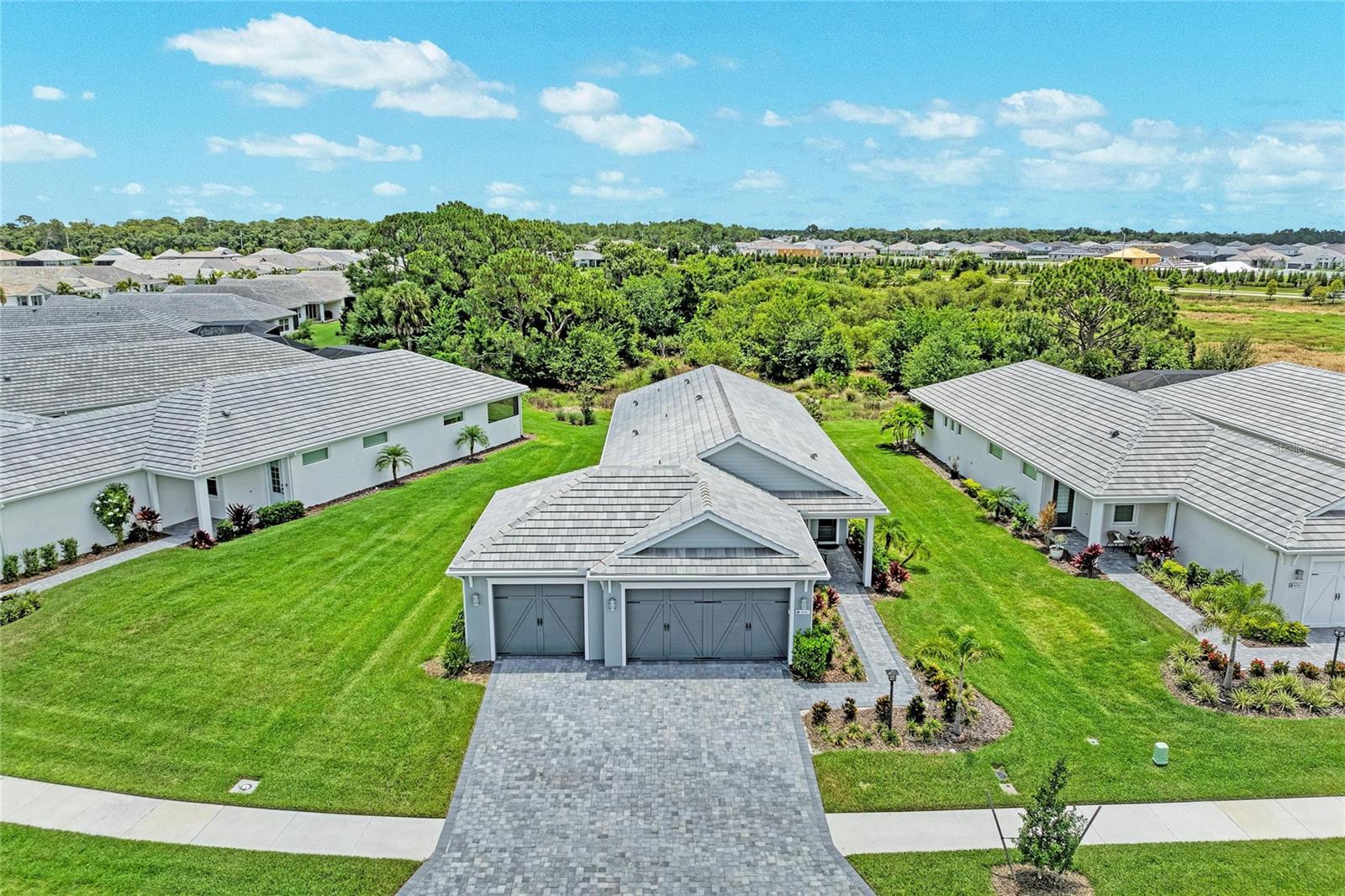 1047 WATERLINE CT