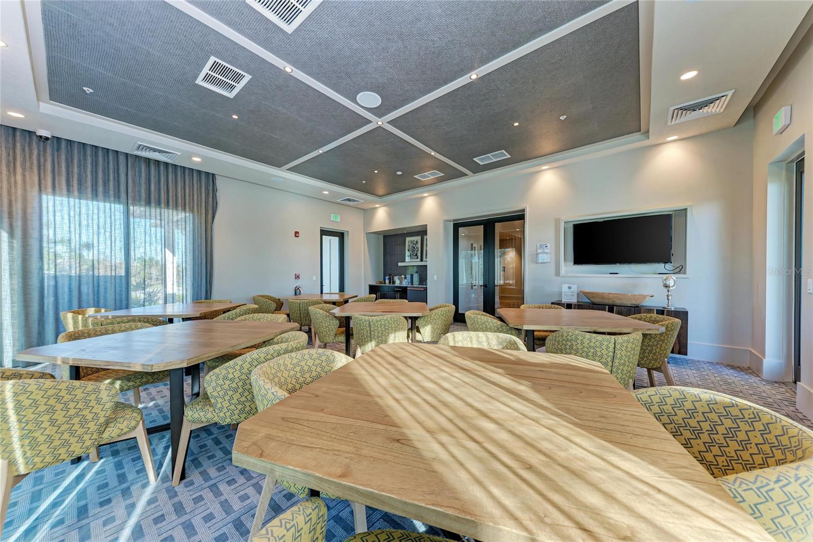 1047 WATERLINE COURT