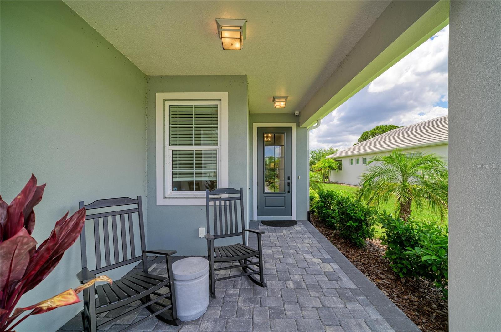 1047 WATERLINE COURT