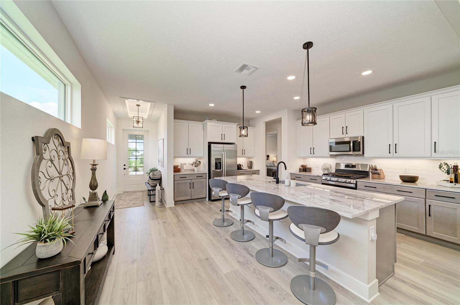 1047 WATERLINE COURT