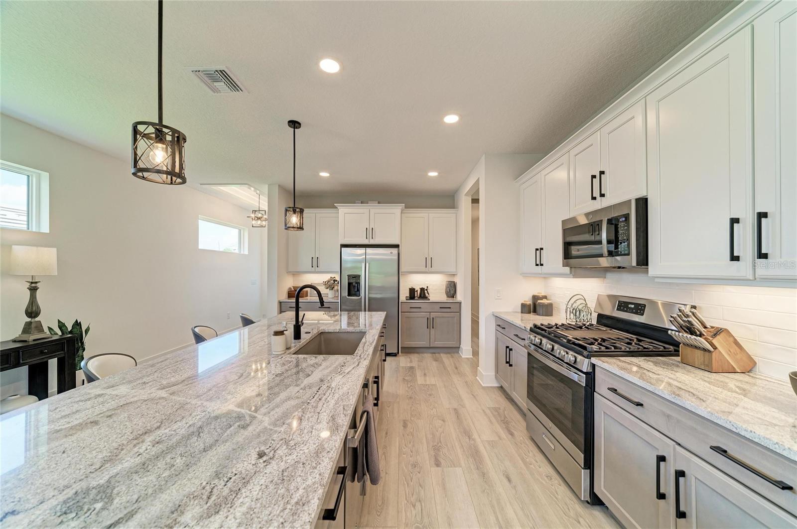 1047 WATERLINE COURT