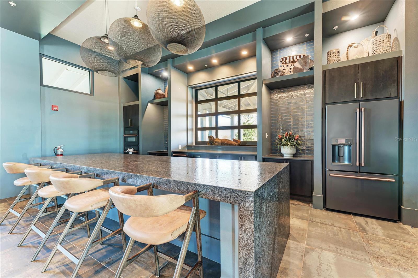 1047 WATERLINE COURT