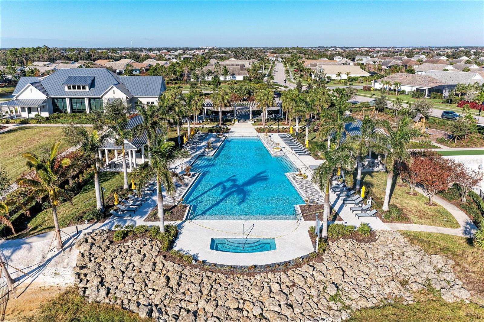 1047 WATERLINE COURT