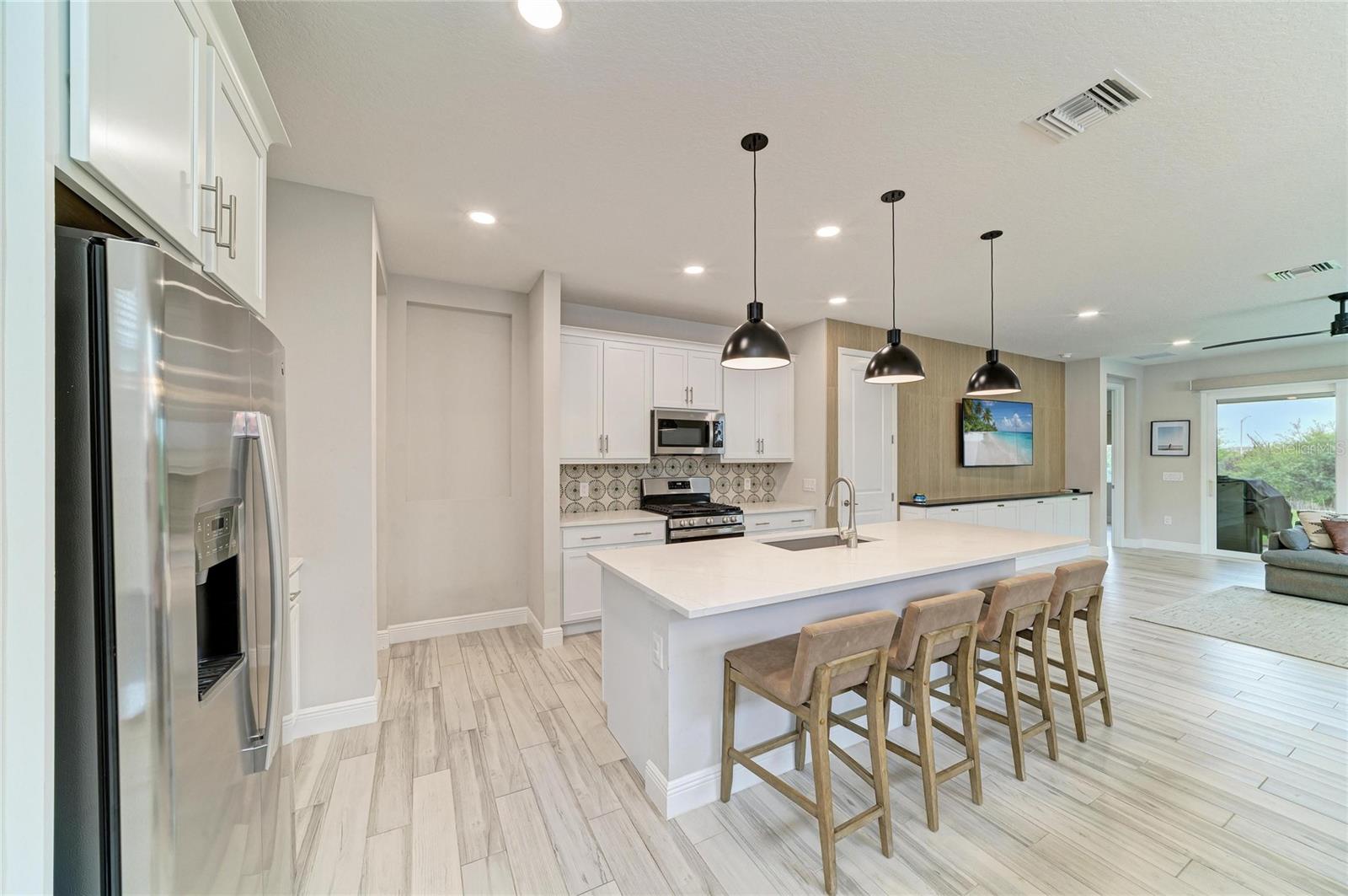 1079 WATERLINE CT