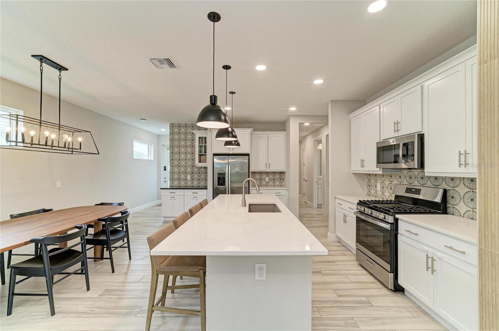 1079 WATERLINE CT