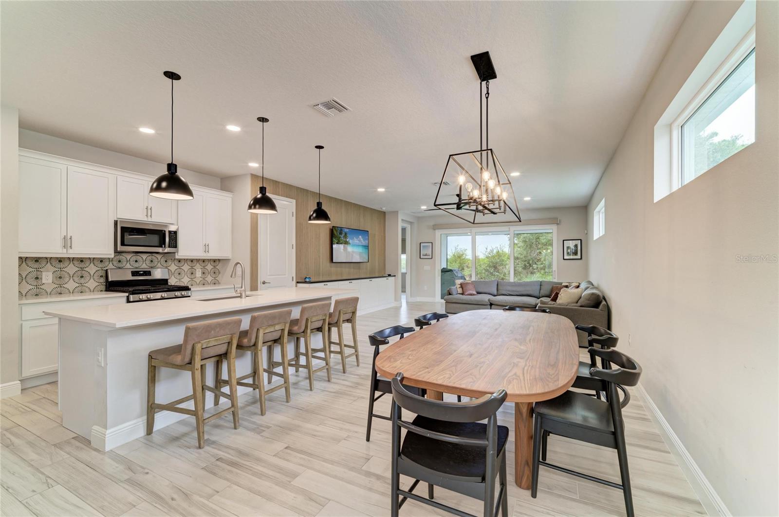 1079 WATERLINE CT