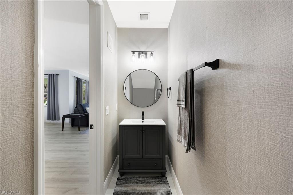 1430 Mariposa CIR 102