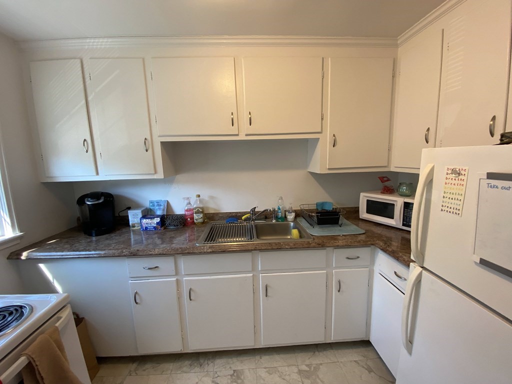 932 Massachusetts Ave # 3