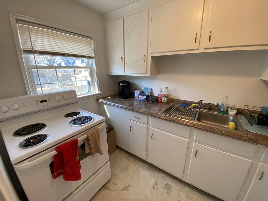 932 Massachusetts Ave # 3