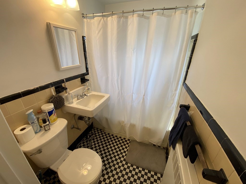 932 Massachusetts Ave # 3