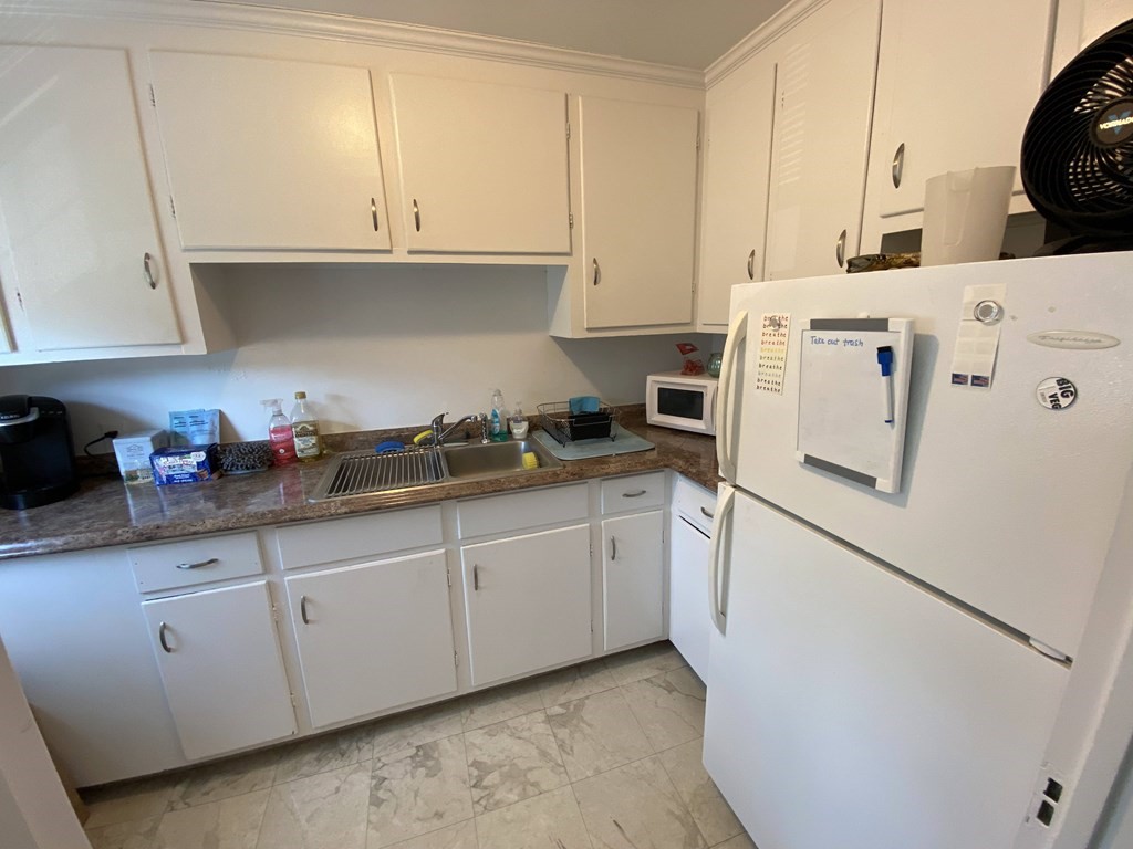932 Massachusetts Ave # 3