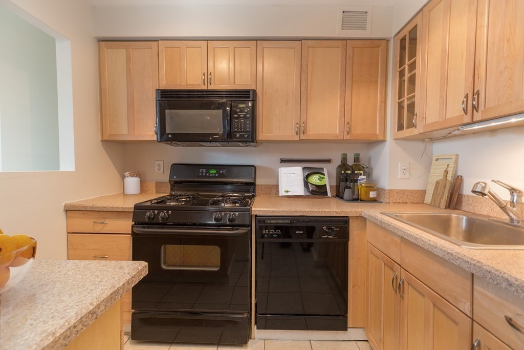 17 Bowdoin Street # 5A