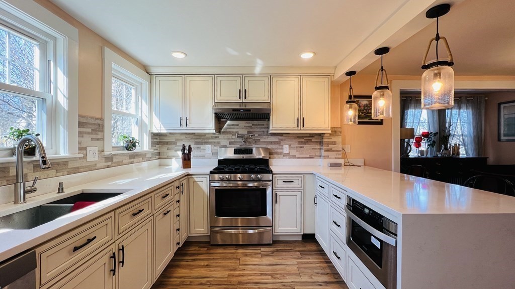 36 Evergreen Ave Unit: Entire Home