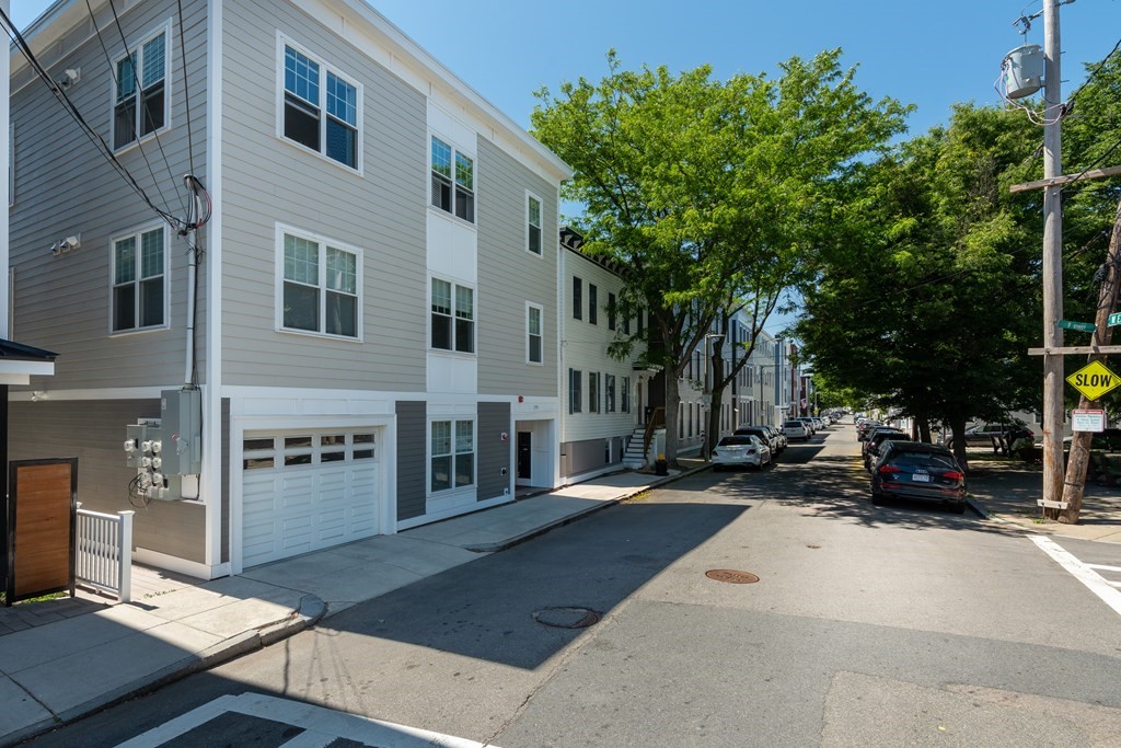199 W 8th # 6