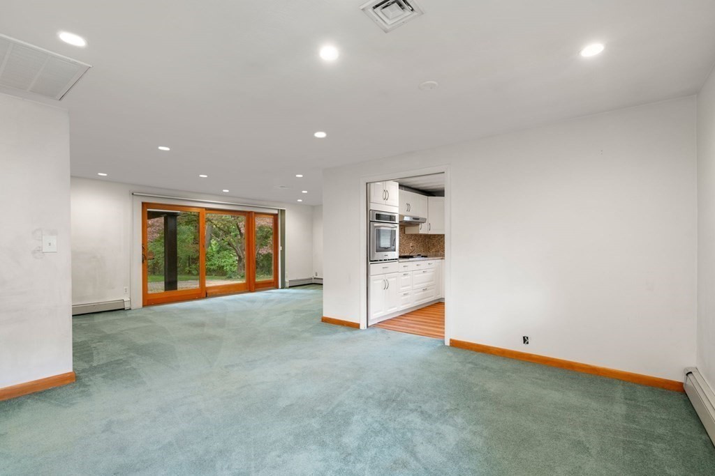 220 Baldwin Ave