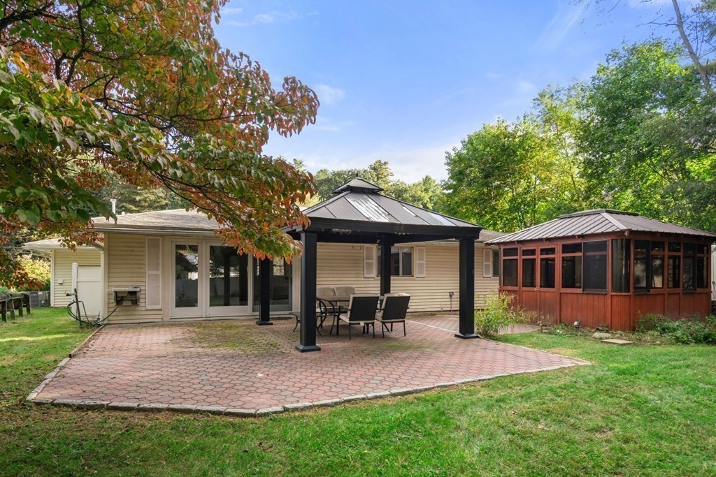 220 Baldwin Ave