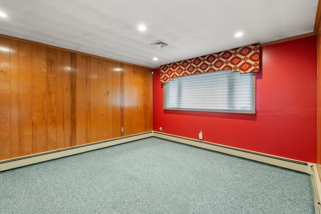 220 Baldwin Ave