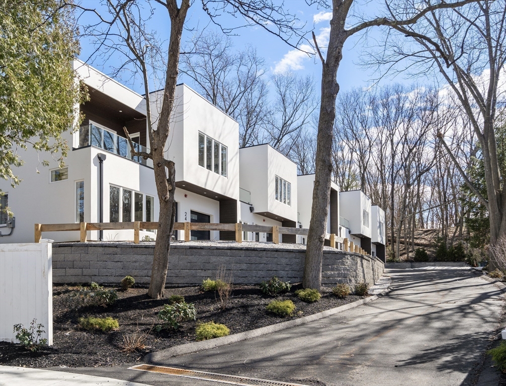 28 Wilson Cir # 28