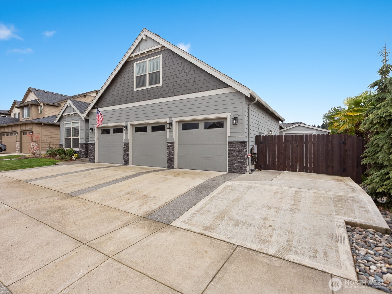 5707 NE 131st Street