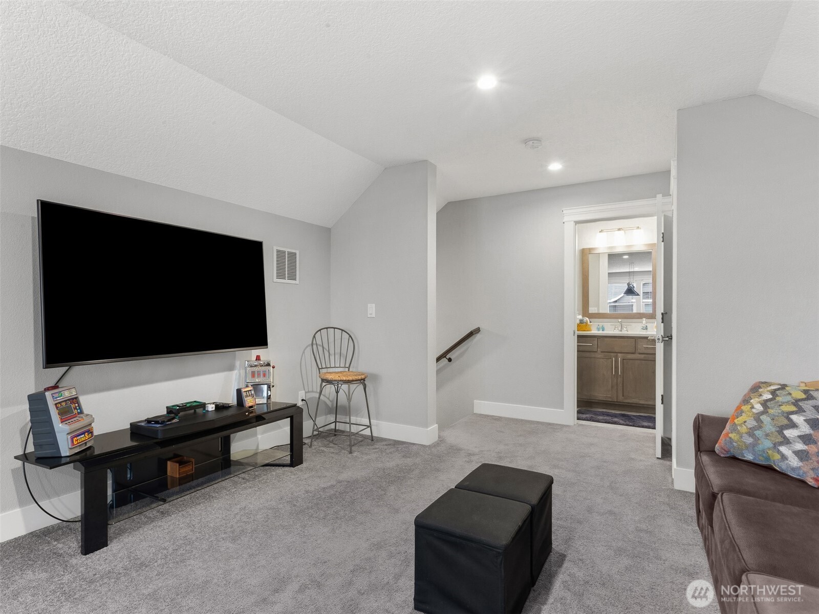 5707 NE 131st Street