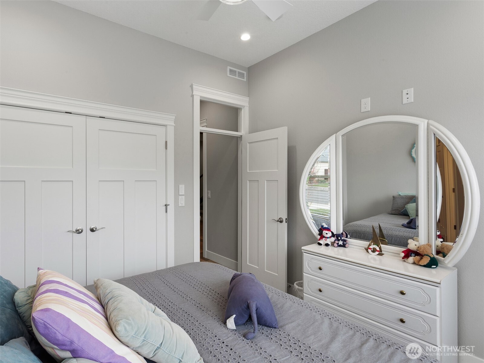 5707 NE 131st Street