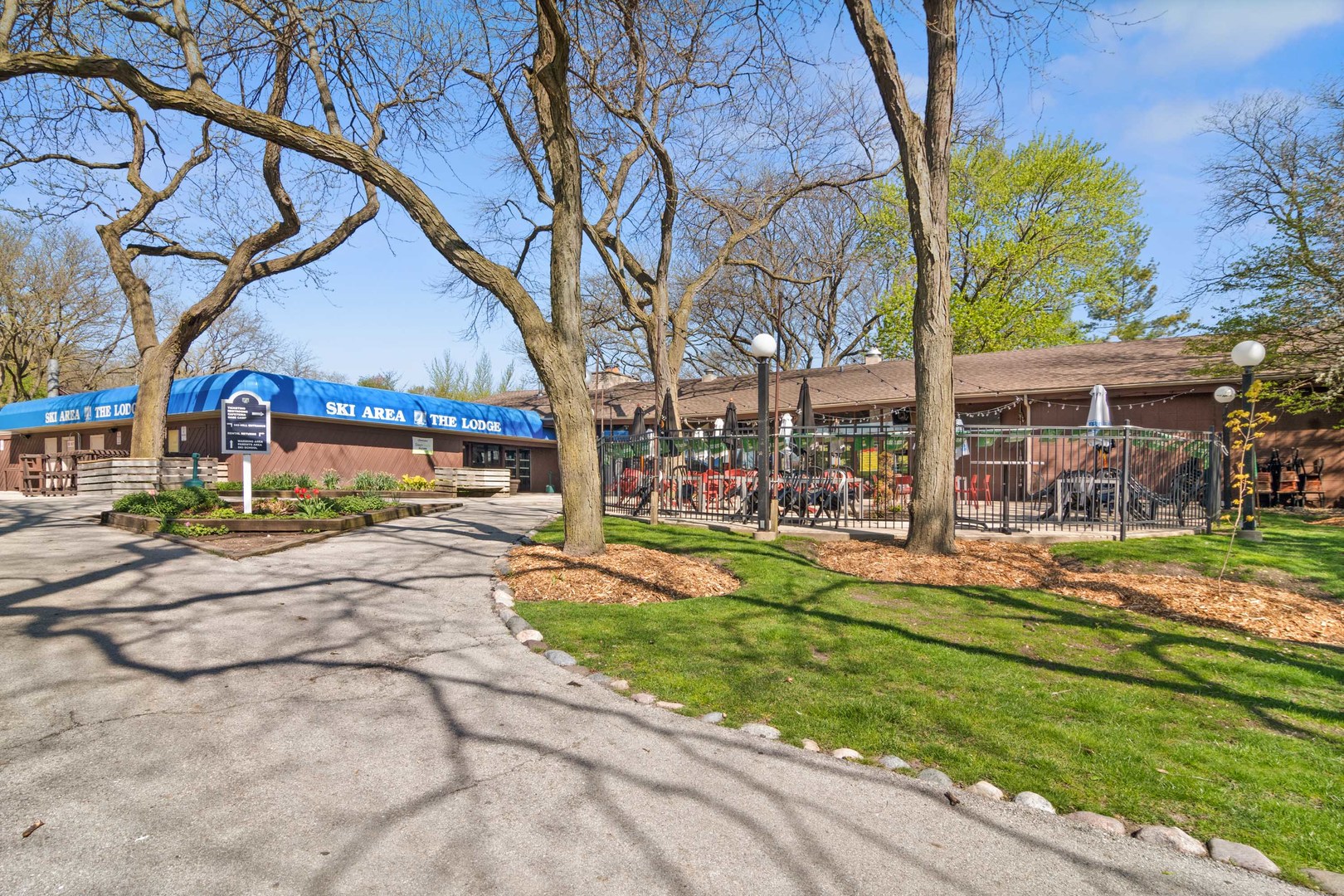 5950 Oakwood Drive Unit: 4B