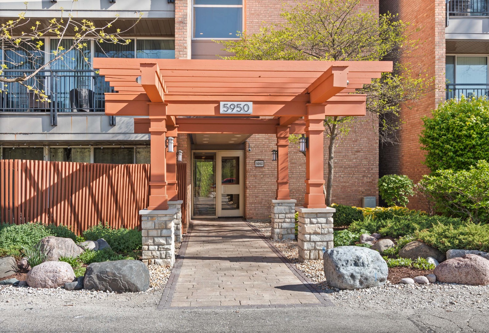 5950 Oakwood Drive Unit: 4B