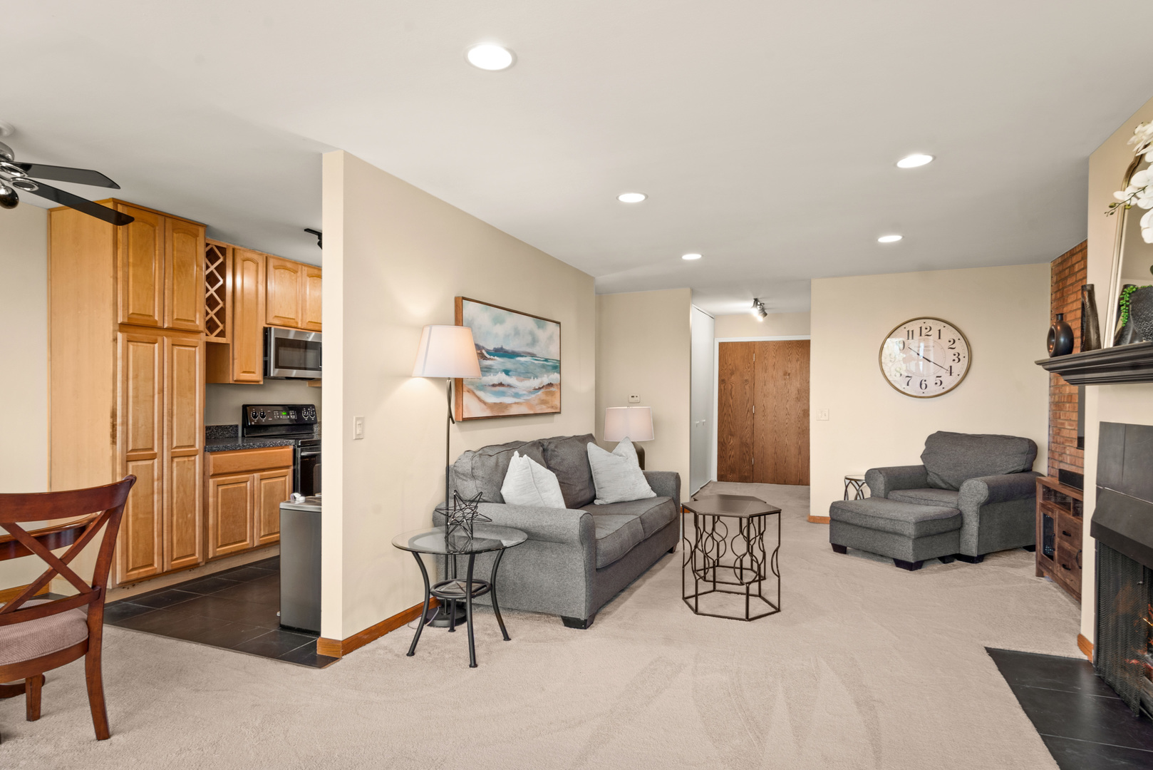 5950 Oakwood Drive Unit: 4B