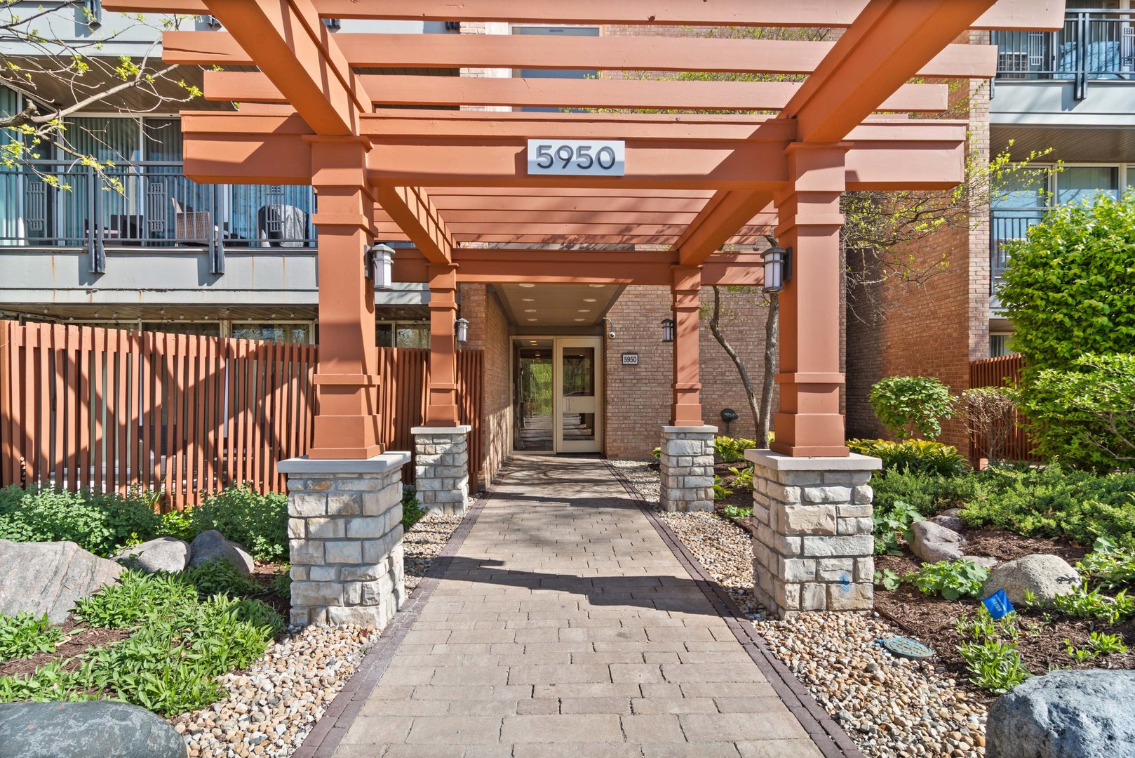 5950 Oakwood Drive Unit: 4B