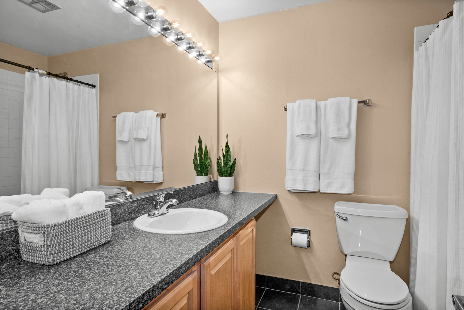 5950 Oakwood Drive Unit: 4B