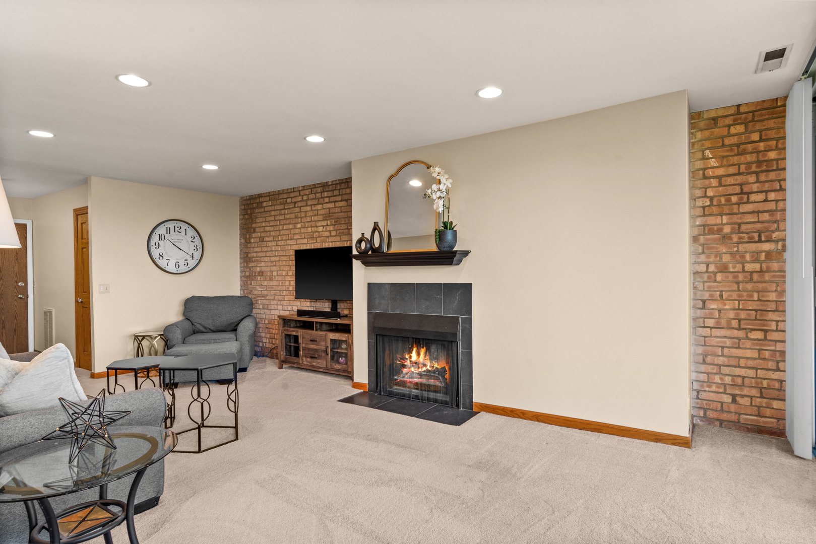 5950 Oakwood Drive Unit: 4B