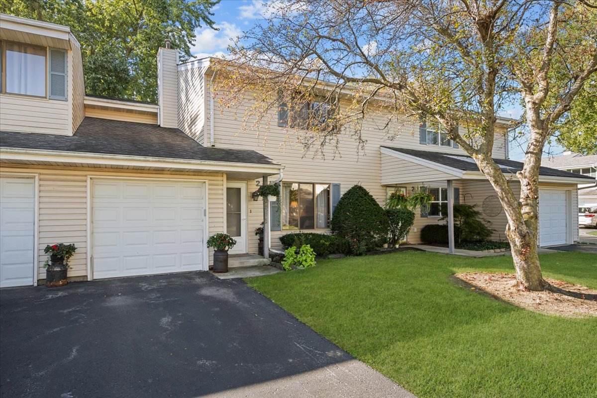 2505 Iris Lane